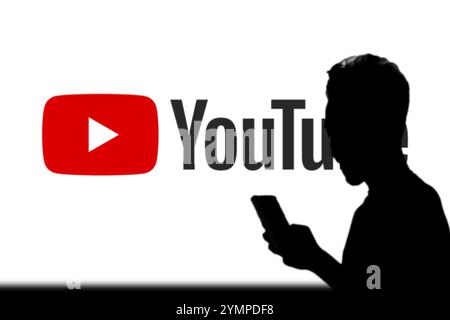 YouTube est un réseau social conçu pour télécharger des vidéos. Banque D'Images