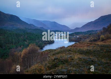 Glen Affric dans les Highlands écossais en automne Banque D'Images