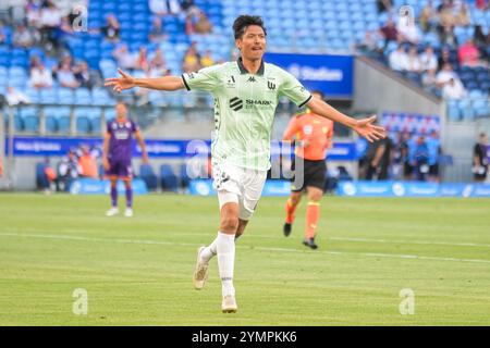 Paddington, Australie. 22 novembre 2024. Hiroshi Ibusuki du Western United FC vu en action lors du match de la cinquième ronde de la saison 2024-25 d'Isuzu UTE A-League entre Perth Glory FC et Western United FC tenu au stade Allianz. Score final Perth Glory FC 1:3 Western United FC. Crédit : SOPA images Limited/Alamy Live News Banque D'Images