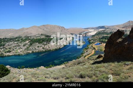 Lac Keban Dam à Elazig, Turquie Banque D'Images