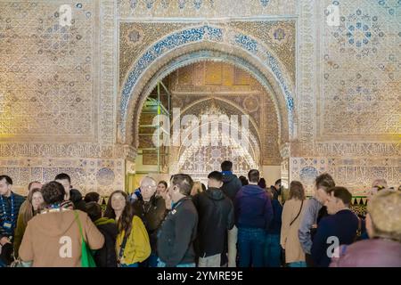 Alhambra, Grenade, Andalousie, Espagne- 27 octobre 2024 : Mirador de Daraxa, dans la salle Ajimeces, Palais des Lions, palais nazis, Banque D'Images