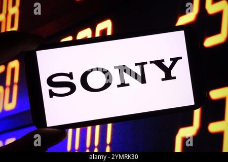 Pologne. 22 novembre 2024. Dans cette illustration photo, le logo de la société Sony est affiché sur l'écran d'un smartphone. Crédit : SOPA images Limited/Alamy Live News Banque D'Images