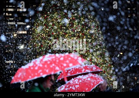 New York, États-Unis. 22 novembre 2024. Vues générales du bâtiment « All-American Christmas Tree Lighting » Outside News Corp. sur Fox Square, New York, NY, 22 novembre 2024. (photo par Anthony Behar/Sipa USA) crédit : Sipa USA/Alamy Live News Banque D'Images