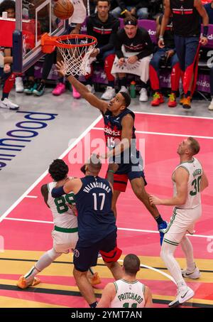 Washington, États-Unis. 22 novembre 2024. WASHINGTON, DC - 22 NOVEMBRE : le garde des Wizards de Washington Malcolm Brogdon (15 ans) a marqué lors d'un match NBA entre les Wizards de Washington et les Celtics de Boston, le 22 novembre 2024 au Capital One Arena, à Washington, DC. (Photo de Tony Quinn/SipaUSA) crédit : Sipa USA/Alamy Live News Banque D'Images