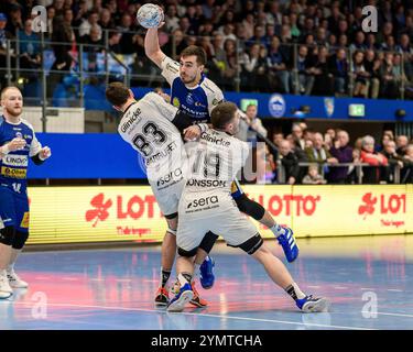 Eisenach, Deutschland. 22 novembre 2024. Filip Vistorop (ThSV Eisenach, #4), Ian Barrufet (Linksaussen, MT Melsungen, #83), Elvar Oern Jonsson (Rueckraum Mitte, MT Melsungen, #19) GER, Thueringen, ThSV Eisenach gegen MT Melsungen, Handball, Daikin 1. Handballbundesliga, 11.Spieltag, saison 2024/2025, Freitag, 22.11.2024, 19,00 Uhr Foto : Eibner-Pressefoto/Martin Herbst crédit : dpa/Alamy Live News Banque D'Images