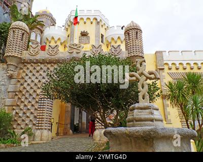 Le Palais National de Pena, impressionnante résidence d'été des Rois du Portugal au 19ème siècle, Sintra, Portugal, Europe Banque D'Images