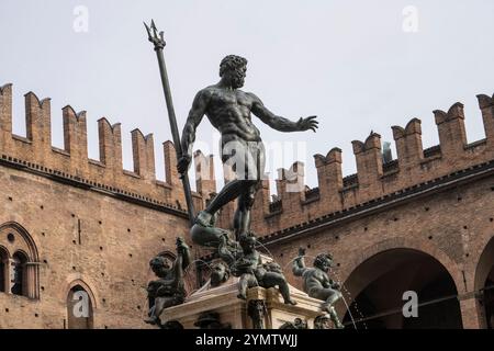 La fontaine de Neptune sur la Piazza del Nettuno. Bologne, Émilie-Romagne, Italie. 05.01.2024 Banque D'Images