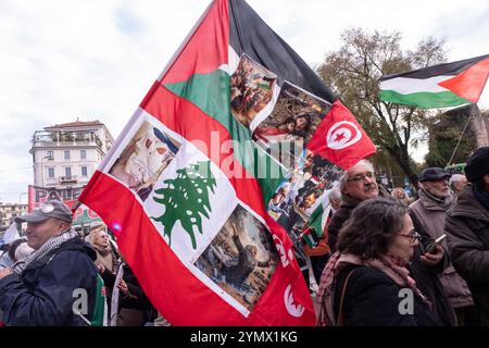 Milan, Italie. 23 novembre 2024. Porta Romana. 59° ; Corteo pro-palestina- Cronaca- Milano, Italia - Sabato 23 novembre 2024(Foto Alessandro Cimma/Lapresse) Porta Romana. 59e procession pro-palestinienne- chronique- Milan, Italie - samedi 23 novembre 2024 (photo Alessandro Cimma/Lapresse) crédit : LaPresse/Alamy Live News Banque D'Images