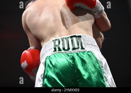 Heidelberg, Allemagne. 23 novembre 2024. Boxe, super léger : Hoffmann d'Allemagne contre Kayabasi d'Allemagne. Rudolf Hoffmann en action. Crédit : Marijan Murat/dpa/Alamy Live News Banque D'Images