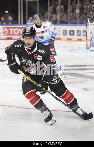 LanxessArena, Rhénanie du Nord-Westphalie, Maximilian Kammerer (Cologne Sharks, #9), PENNY DEL, Cologne Sharks-ERC Ingolstadt le 22/11/2024 à la LanxessA Banque D'Images