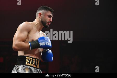 Heidelberg, Allemagne. 23 novembre 2024. Boxe, poids lourd léger : Ülküseven d'Allemagne contre Ameri d'Allemagne. Elija Ülküseven en action. Crédit : Marijan Murat/dpa/Alamy Live News Banque D'Images