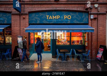 Tampopo Restaurant Rathbone place Fitzrovia London - Restaurant de style Street food d'Asie de l'est près d'Oxford Street London - partie du groupe Tampopo. Banque D'Images