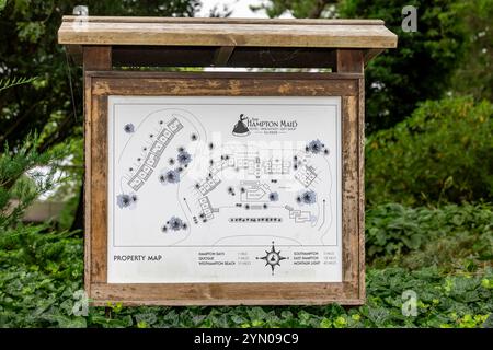 grand plan du site encadré de bois à l'extérieur de l'hôtel Banque D'Images