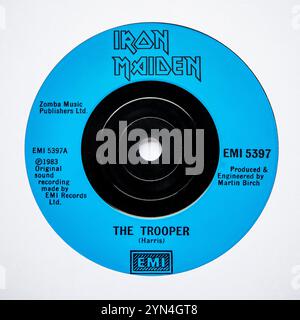 Label central de la version single de sept pouces de The Trooper d'Iron Maiden, qui est sortie en 1983 Banque D'Images