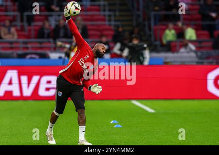 AMSTERDAM, PAYS-BAS - 24 NOVEMBRE : le gardien de but Kenneth Vermeer de PEC Zwolle se réchauffe avant le match néerlandais Eredivisie entre l'AFC Ajax et PEC Zwolle à la Johan Cruijff Arena le 24 novembre 2024 à Amsterdam, pays-Bas. (Photo de Pieter van der Woude/Orange Pictures) Banque D'Images