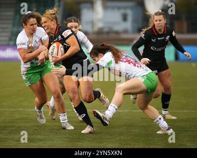 Hendon, North London, Royaume-Uni. 24 novembre 2024. Hendon, North London, Angleterre, 24 novembre 2024 : Lotte Sharp (11 Saracens) sur le ballon lors du match de rugby Allianz Premiership Womens entre Saracens et Harlequins au StoneX Stadium à Hendon, North London, Angleterre. (Jay Patel/SPP) crédit : photo de presse sportive SPP. /Alamy Live News Banque D'Images