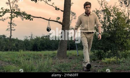 EDDIE REDMAYNE DANS LE JOUR DU JACKAL (2024), RÉALISÉ PAR BRIAN KIRK, ANU MENON ET PAUL WILMSHURST. Crédit : CARNAVAL FILM & TÉLÉVISION / album Banque D'Images