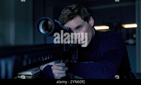 EDDIE REDMAYNE DANS LE JOUR DU JACKAL (2024), RÉALISÉ PAR BRIAN KIRK, ANU MENON ET PAUL WILMSHURST. Crédit : CARNAVAL FILM & TÉLÉVISION / album Banque D'Images