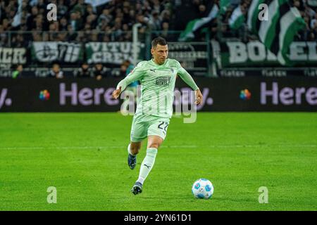 Moenchengladbach, Deutschland. 24 novembre 2024. Stefan Lainer (Borussia Moenchengladbach, #22) VfL Borussia Moenchengladbach v. FC : Pauli, Fussball, 1. Bundesliga, 11. Spieltag, saison 2024/2025, 24.11.2024 Foto : Eibner-Pressefoto/ Justin Derondeau LES RÈGLEMENTS du LDF INTERDISENT TOUTE UTILISATION DE PHOTOGRAPHIES COMME SÉQUENCES D'IMAGES ET/OU QUASI-VIDÉO/dpa/Alamy Live News Banque D'Images