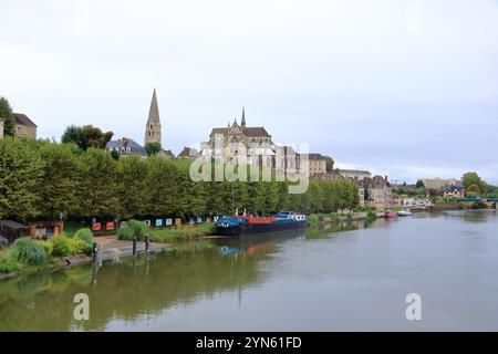 Auxerre, France, Europe - 05 septembre 2024 : vue sur l'abbaye de Saint-Germain d'Auxerre, Bourgogne Banque D'Images