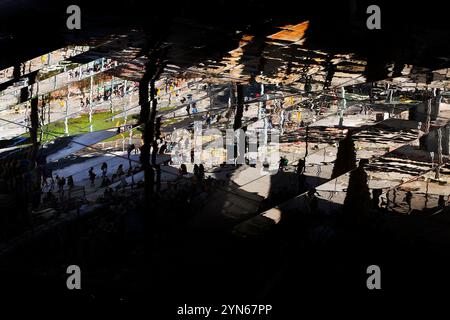 Reflets déformés, Barcelone, Espagne. Banque D'Images