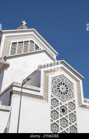 Belle cathédrale Art Déco réunissant Peter dans le centre de Rabat, Maroc, Afrique Banque D'Images