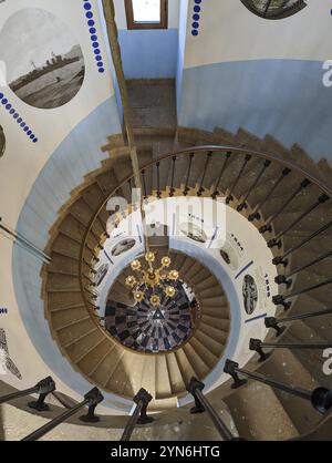 Escalier en colimaçon dans le phare de Cap Spartel près de Tanger, Maroc, Afrique Banque D'Images