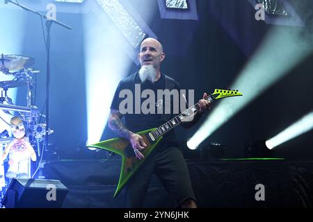 Londres, Royaume-Uni. ROYAUME-UNI. 23 novembre 2024. LONDRES, ANGLETERRE - 23 NOVEMBRE : Scott Ian de "Anthrax" se produisant à Eventim Apollo le 23 novembre 2024 à Londres, Angleterre. CAP/Mar © Mar/Capital Pictures crédit : Capital Pictures/Alamy Live News Banque D'Images