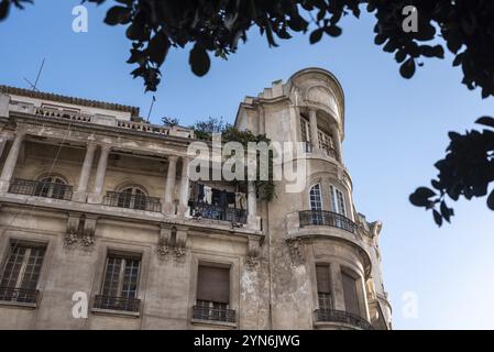 Vieilles maisons Art Déco abandonnées dans la ville Nouvelle de Casablanca, Maroc, Afrique Banque D'Images