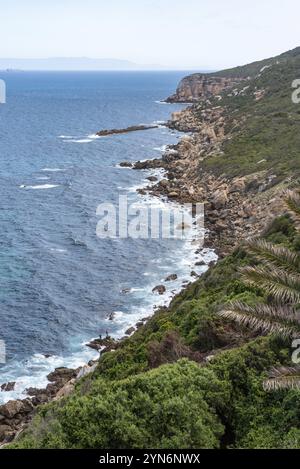 Littoral paisible du Cap Spartel près de Tanger, Maroc, Afrique Banque D'Images