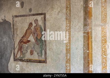 POMPÉI, ITALIE, 04 MAI 2022, fresques antiques pittoresques dans une chambre d'une villa pompéienne, Italie du Sud Banque D'Images