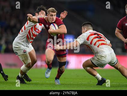 Londres, Royaume-Uni. 24 novembre 2024. Angleterre v Japon - série des Nations d'automne - Twickenham. Jack van Poortvliet fait une percée pour l'Angleterre. Crédit photo : Mark pain / Alamy Live News Banque D'Images