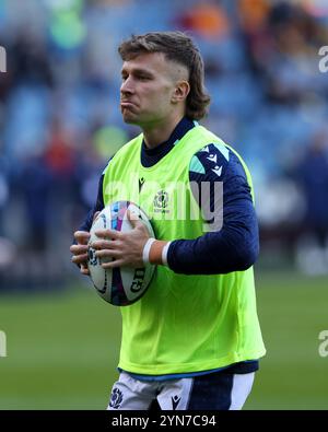 Édimbourg, Écosse. 24 novembre 2024. Kyle Rowe se réchauffe pour le célèbre match Grouse Nations Series entre l'Écosse et l'Australie au Scottish Gas Murrayfield Stadium, à Édimbourg. Crédit : Connor Douglas/Alamy Live News Banque D'Images