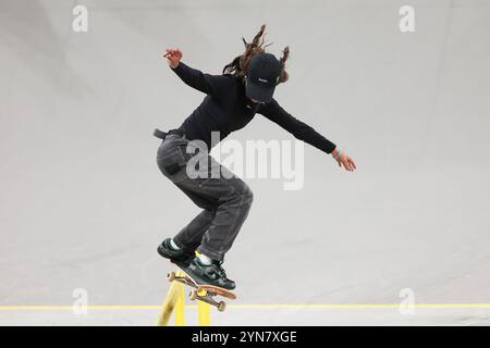 Tokyo, Japon. 23 novembre 2024. Rayssa Leal (BRA) Skateboard : TOUR DU CHAMPIONNAT SLS 2024 - finale de rue de skateboard féminin de TOKYO à l'Ariake Arena de Tokyo, Japon . Crédit : AFLO SPORT/Alamy Live News Banque D'Images