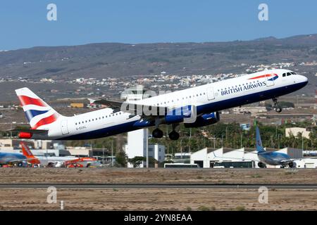 Tenerife, Espagne. 17 novembre 2023. Un Airbus 321 British Airways (BA Euroflyer) décollant de Tenerife sur-Reina Sofía. BA Euroflyer est une compagnie aérienne opérant depuis Londres Gatwick sous la marque British Airways. En tant que filiale à 100 % de British Airways, cette compagnie aérienne dessert un réseau de destinations à travers l'Europe avec une flotte d'appareils de la famille Airbus A320. (Photo de Fabrizio Gandolfo/SOPA images/SIPA USA) crédit : SIPA USA/Alamy Live News Banque D'Images