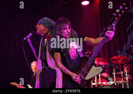 ROYAUME-UNI. 24 novembre 2024. LONDRES, ANGLETERRE - 24 NOVEMBRE : Spike et Nigel Mogg de «The Quireboys» jouant à Islington Assembly Hall le 24 novembre 2024 à Londres, Angleterre. CAP/Mar © Mar/Capital Pictures crédit : Capital Pictures/Alamy Live News Banque D'Images