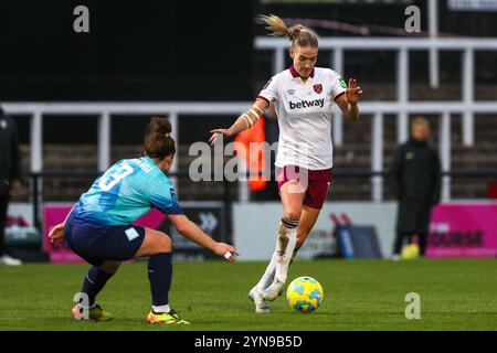 Bromley, Royaume-Uni. 24 novembre 2024. Dagný Brynjarsdóttir pendant London City Lionesses vs West Ham United en Coupe de la Ligue féminine. Banque D'Images