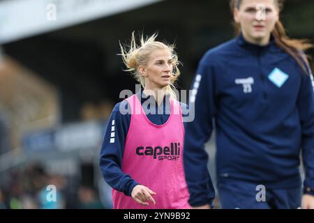 Bromley, Royaume-Uni. 24 novembre 2024. Sofia Jakobsson lors de London City Lionesses vs West Ham United en Coupe de la Ligue féminine. Banque D'Images