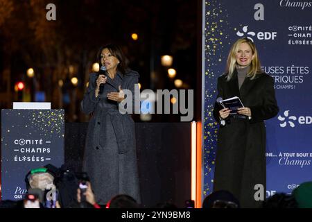 Paris, France. 24 novembre 2024. Anne Hidalgo intervient lors de la cérémonie des lumières de Noël sur l’avenue des champs-Elysées le 24 novembre 2024 à Paris. Les champs-Elysées scintillent de mille lumières du 24 novembre 2024 au 6 janvier 2025. Crédit : Bernard Menigault/Alamy Live News Banque D'Images