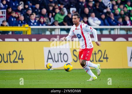 Turin, Italie. 24 novembre 2024. Armando Izzo (AC Monza) lors du championnat italien Serie A match de football entre Torino FC et AC Monza le 24 novembre 2024 au Stadio Olimpico Grande Torino à Turin, Italie - photo Morgese-Rossini/DPPI crédit : DPPI Media/Alamy Live News Banque D'Images