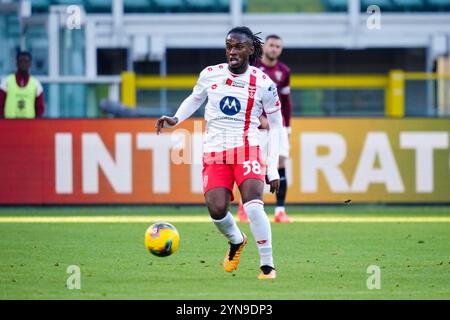 Turin, Italie. 24 novembre 2024. Warren Bondo (AC Monza) lors du championnat italien Serie A match de football entre Torino FC et AC Monza le 24 novembre 2024 au Stadio Olimpico Grande Torino à Turin, Italie - photo Morgese-Rossini/DPPI crédit : DPPI Media/Alamy Live News Banque D'Images