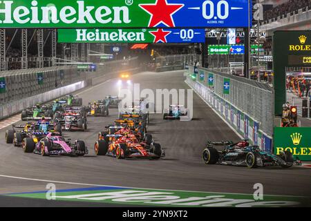 Las Vegas, États-Unis. 23 novembre 2024. Le départ du Grand Prix de formule 1 de Las Vegas à Las Vegas, Nevada, le 23 novembre 2024. (Photo de Travis P Ball/Sipa USA) crédit : Sipa USA/Alamy Live News Banque D'Images