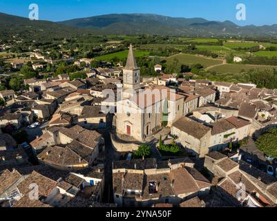 France, Drôme (26), Grignan, labellisé les plus beaux villages de France, le village de Taulignan (vue aérienne) Banque D'Images