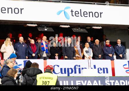 Oslo, Norvège. 24 novembre 2024. Sa majesté le roi Harald V de Norvège vu lors de la finale de la Coupe féminine, Cupfinalen Kvinner 2024, entre Rosenborg et Vaalerenga au stade Ullevaal à Oslo. Crédit : Gonzales photo/Alamy Live News Banque D'Images