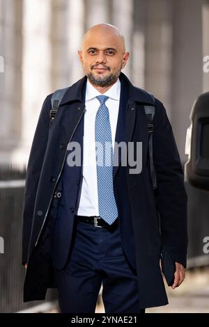 L’ancien secrétaire à la santé Sajid Javid arrive pour témoigner pour le module 3 de l’enquête britannique sur la COVID-19 à Dorland House à Londres. Cette partie de l’enquête explorera l’impact de la pandémie sur les systèmes de santé des quatre pays. Date de la photo : lundi 25 novembre 2024. Banque D'Images