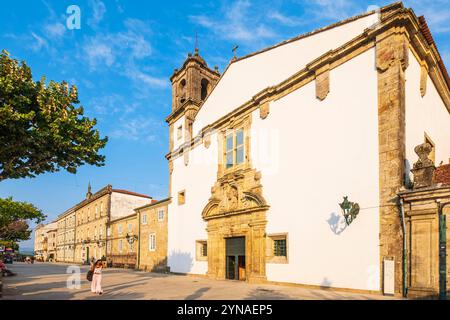 Espagne, Galice, Tui, étape sur la voie centrale portugaise, une des voies vers Santiago de Compostelle, église de San Francisco Banque D'Images