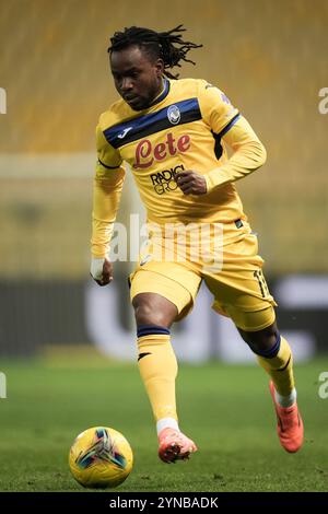 Parme, Italie. 23 novembre 2024. Ademola Lookman d'Atalanta en action lors du match Serie A Enilive 2024/2025 entre Parme et Atalanta - Serie A Enilive au stade Ennio Tardini - Sport, Football - Parme, Italie - samedi 23 novembre 2024 (photo Massimo Paolone/LaPresse) crédit : LaPresse/Alamy Live News Banque D'Images