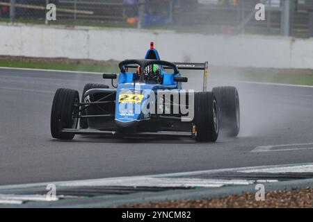 Martin Molnar, Virtuosi Racing, ROKiT F4 British Championship, certifié par la FIA, trois courses de vingt minutes sur le week-end sur le Silverstone Nat Banque D'Images