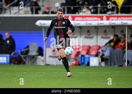 Regensburg, Deutschland. 24 novembre 2024. Fussball ; Spieltag 13 ; 2. Bundesliga ; saison 2024/2025, Jahn Regensburg gegen FC Magdeburg AM 24.11.2024 in Regensburg UBz : 16 Marcus Mathisen, 1.FC Magdeburg. Crédit : dpa/Alamy Live News Banque D'Images