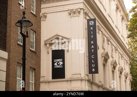 LONDRES - 21 NOVEMBRE 2024 : Kit Kat Club au Playhouse Theatre, spectacle musical de cabaret. Banque D'Images